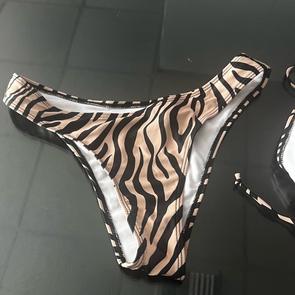 Zebra Print Bikini Set - Picture 12 of 14